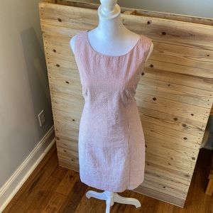 Brooks Brothers seersucker dress size 8. Figure flattering. Lined.